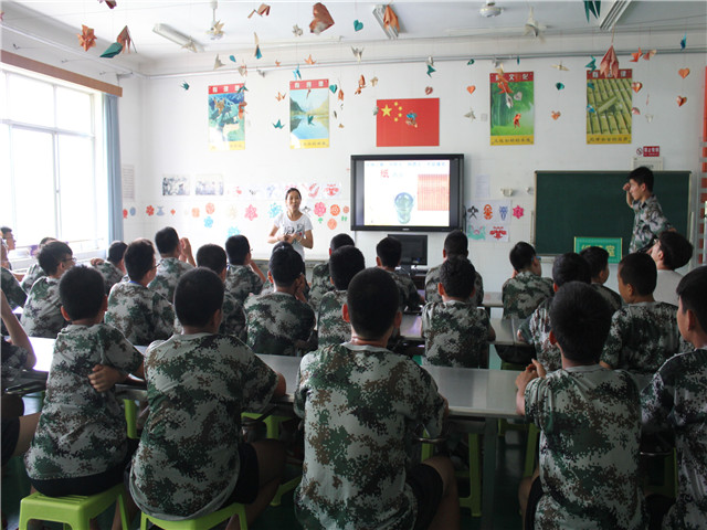 军事夏令营主要能培养同学们的生活自理能力