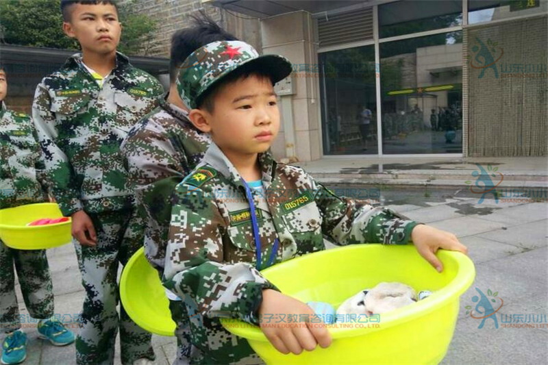 参加军事夏令营对孩子成长的重要意义