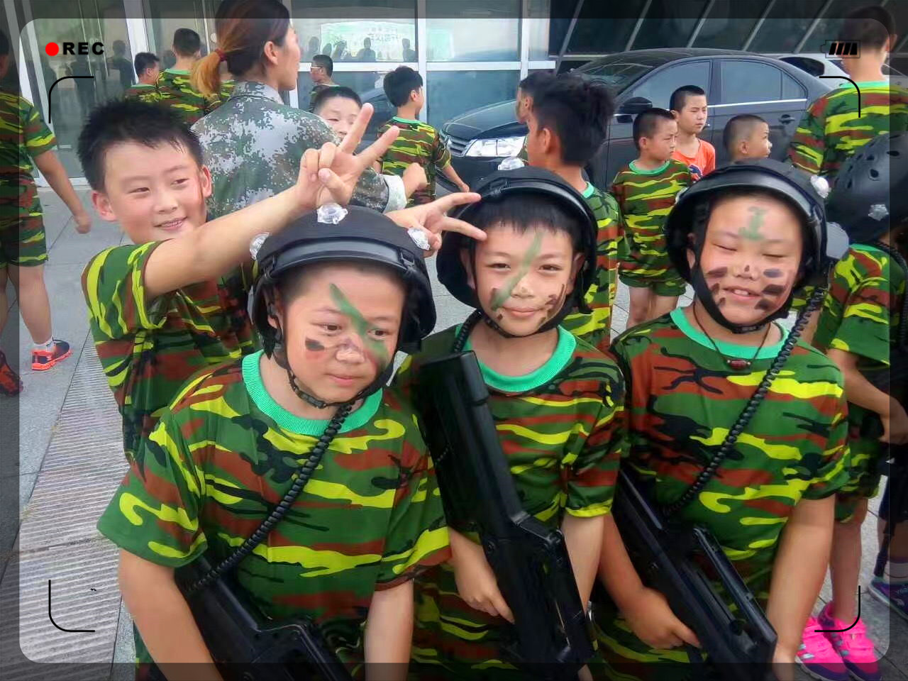 儿童参加军事夏令营好吗？