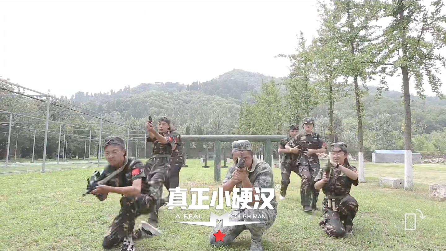 小硬汉军事夏令营：深化青少年爱国主义教育，为中国式现代化建设凝聚青春力量