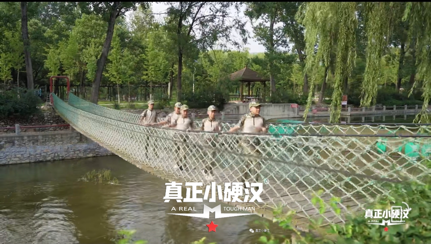 小硬汉军事夏令营：红色文化进校园，增强学生的爱党意识